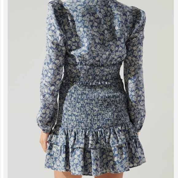 🆕️ Sugarlips Set of Top + Skirt with Smocked Waist in Blue & White Print. NWT - Picture 6 of 14